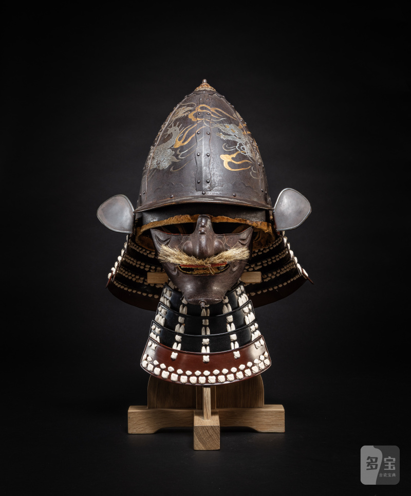 A toppai-nari kabuto [high-sided helmet] and a mempo [mask], Japan, Edo period, 18th century